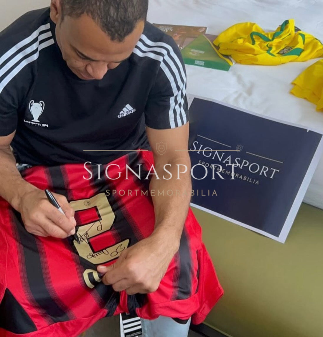 Cafu - AC Milan ‘96 Framed Retro Shirt